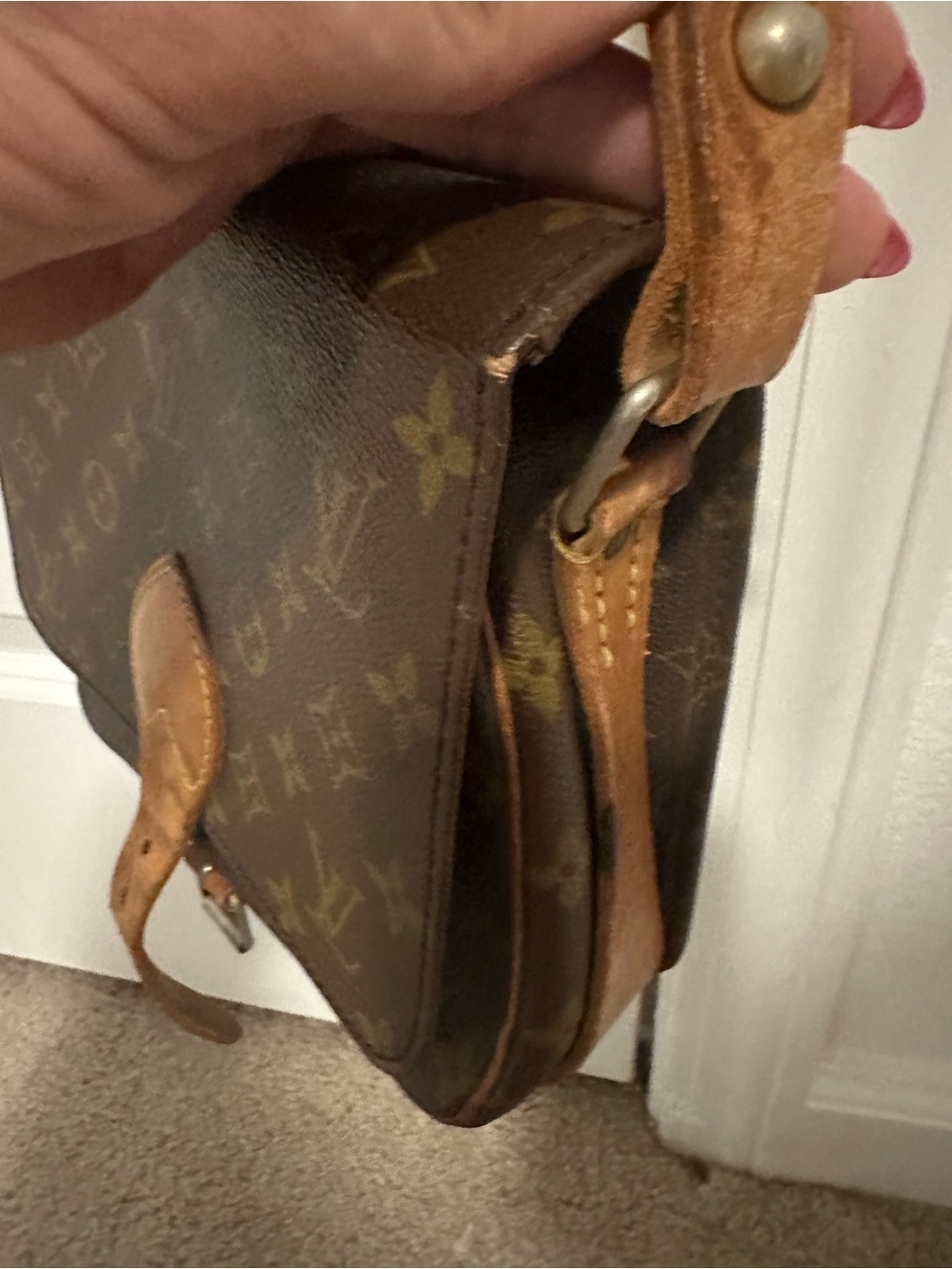 Authentic Louis Vuitton Monogram cross body/messenger bag - Picture 5 of 8